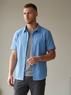 Lululemon Sz L Airing Easy Blue Button Front Short Sleeve Shirt